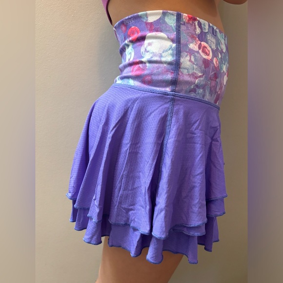 Ivivva by Lululemon skirt with shorts size 10 - Picture 3 of 6